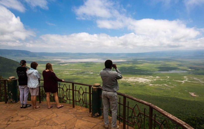 Ngorongoro - The Crater Floor Circuit: A Day of Enchanting Wildlife Encounters